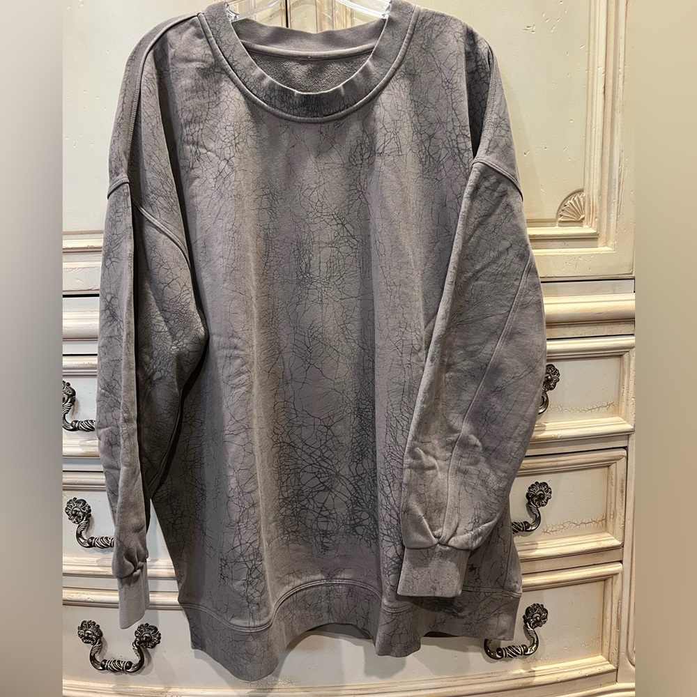 Lululemon Perfectly Oversized Crew Sweatshirt. Rare sold out color. Size 14.